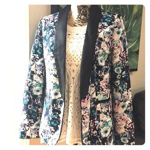 LC Lauren Conrad floral tuxedo blazer jacket 痢